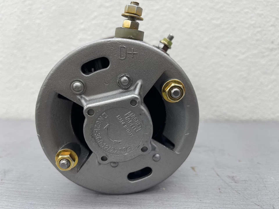Generador Fiat 850 Magneti Marelli DN62L 360 12 2700S 1967 1968 restaurado Foto 2 de 3
