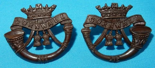 WW1 DUKE OF CORNWALL'S LIGHT INFANTRY BRONZE MILITARY COLLAR BADGE PAIR GENUINE