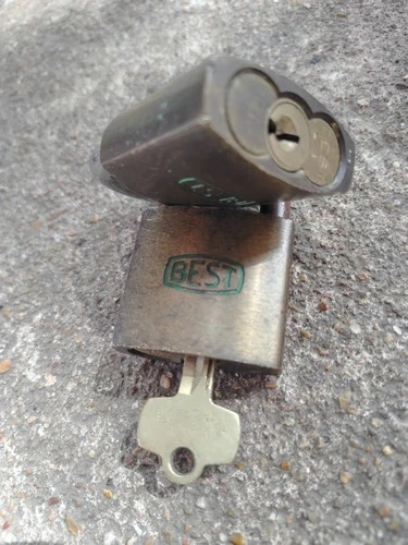 Lot of 2 BEST Heavy Duty Brass Padlocks w/ Master Key Tested Working image 5
