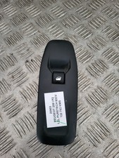 Lève vitre Peugeot 208
