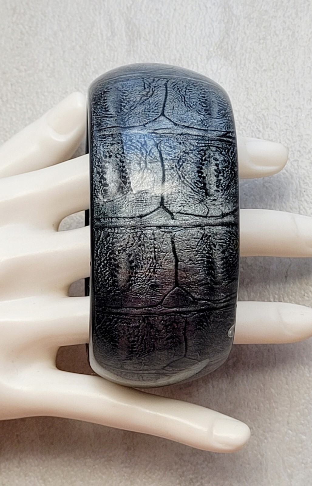 FAB! Chunky Silver Black Embossed Pattern Clear L… - image 11