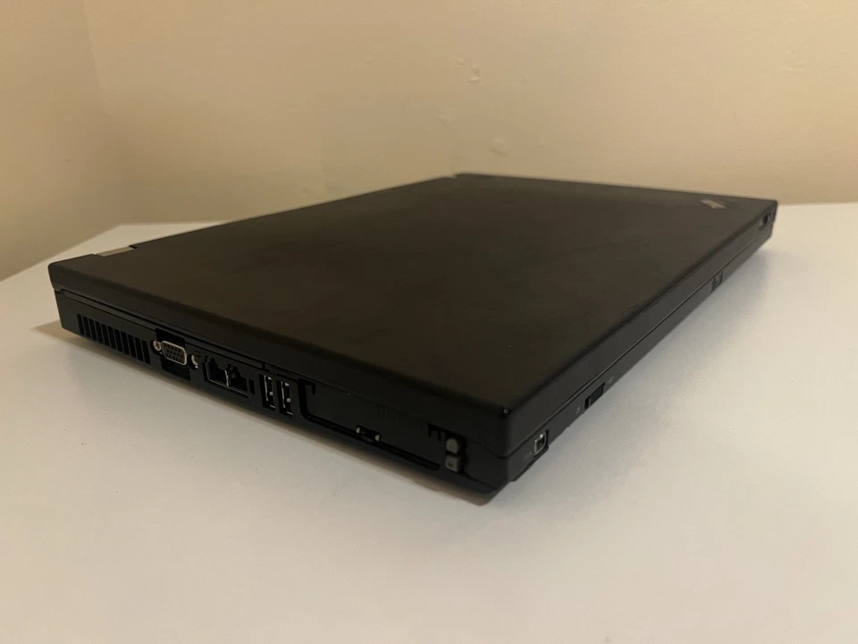 Portátil Lenovo Thinkpad T61 15" Core 2 Duo T8100 4 GB RAM 250 GB HDD Windows 10 Foto 3 de 4