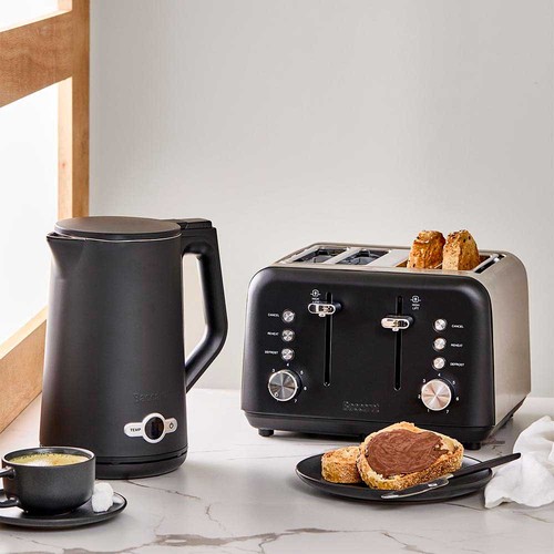 Baccarat The Toasty Slice 4 Slice Toaster Black - Picture 3 of 5