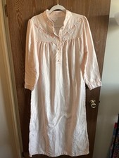 Vintage Barbizon floral silky embroidered nightgown Small petite