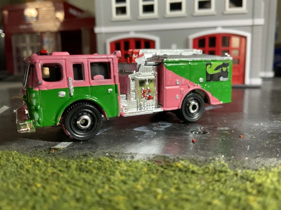 1:64 diecast Matchbox Wicked Themed Customized Pierce Arrow XT Fire Engine - Image 3 of 4