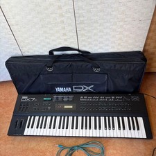 Yamaha DX7S synthesizer Used with case