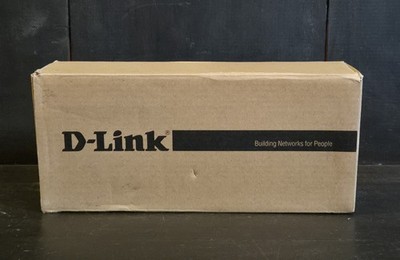 D-Link DGS-108 8-Port Gigabit Switch New in Box
