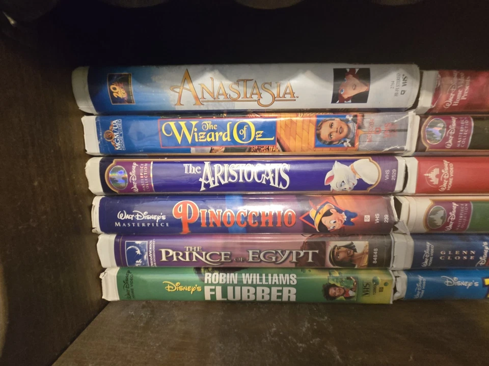 Walt Disney VHS Lot of 18 tapes – various collections Foto 2 de 4