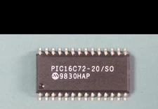 LOT OF (27) NEW MICROCHIP PIC16C72-20/SO IC MCU 8BIT 3.5KB OTP 28SOIC