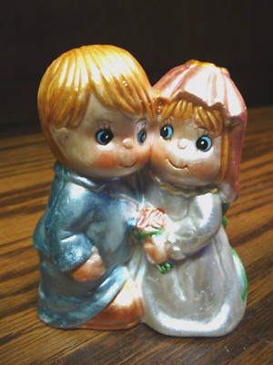 Figurine Bride & Groom Young Couple Iridescent Shiny Vintage 3.75'' tall     962