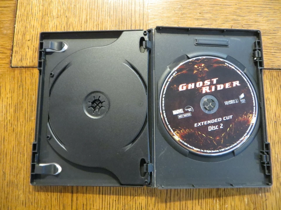 Ghost Rider - Nicolas Cage, Eva Mendes, Sam Elliott 2007 2-Disc DVD VERY GOOD!!! - Image 3 of 4