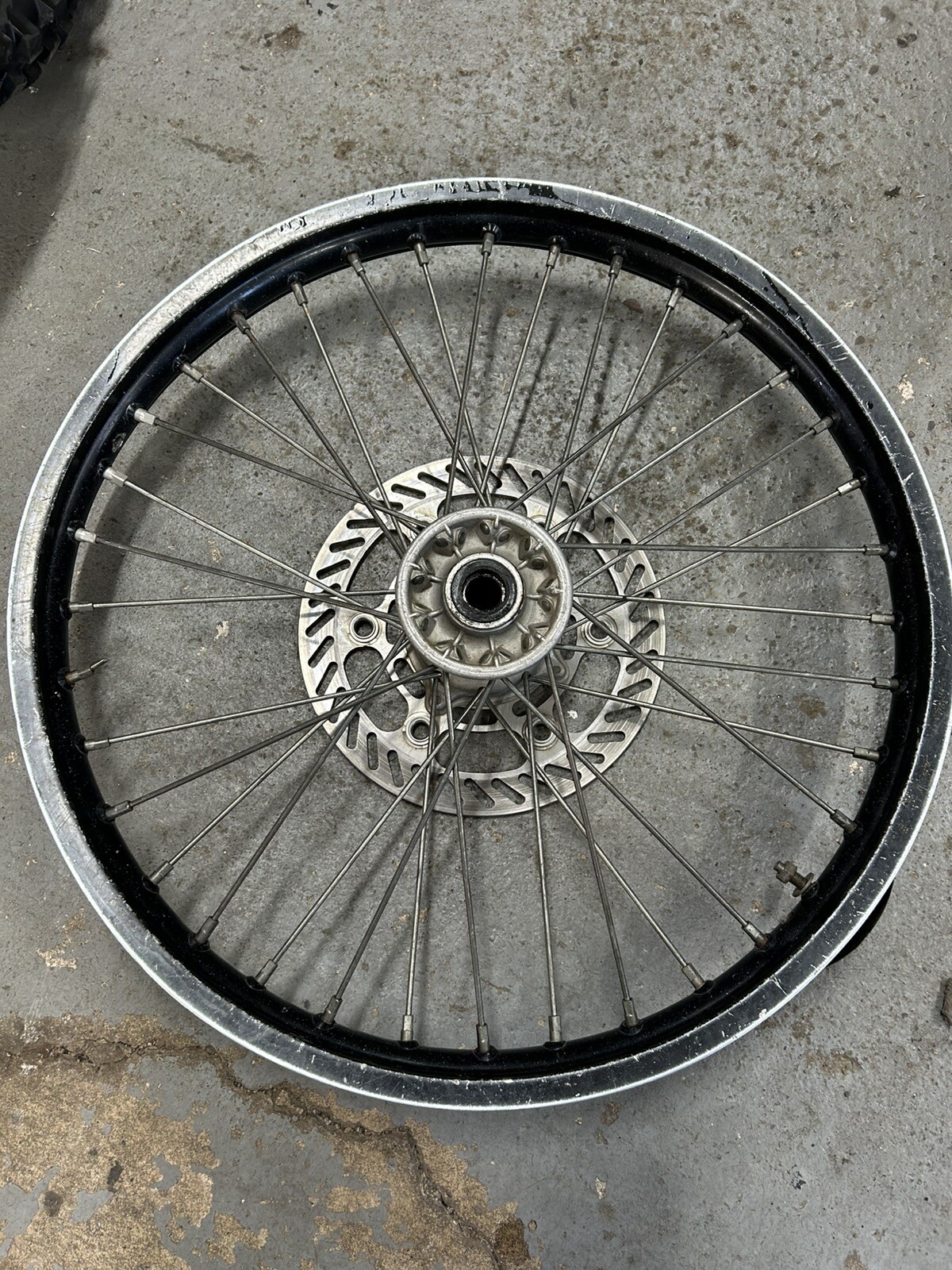 Picture 2 of 4