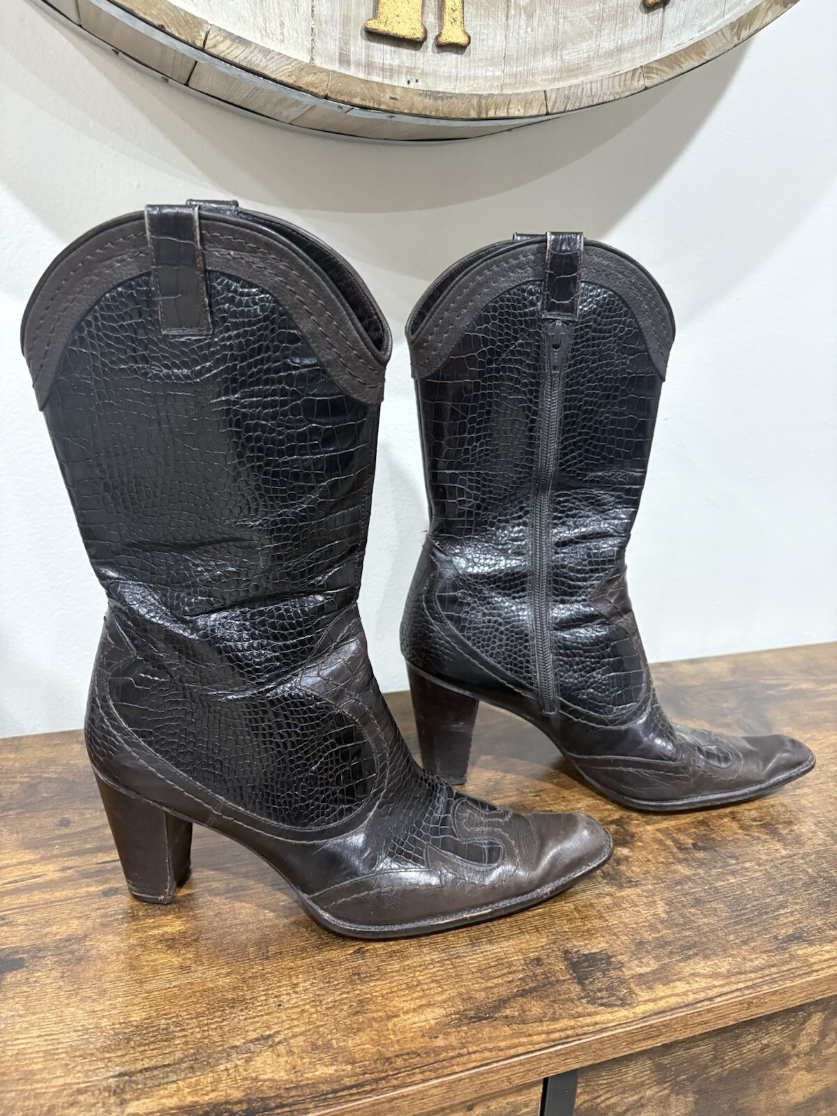 Stuart Weitzman Brown Croc Embossed Size 9 Luxe Ankle Boots