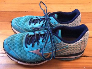 mizuno rider 18 women's