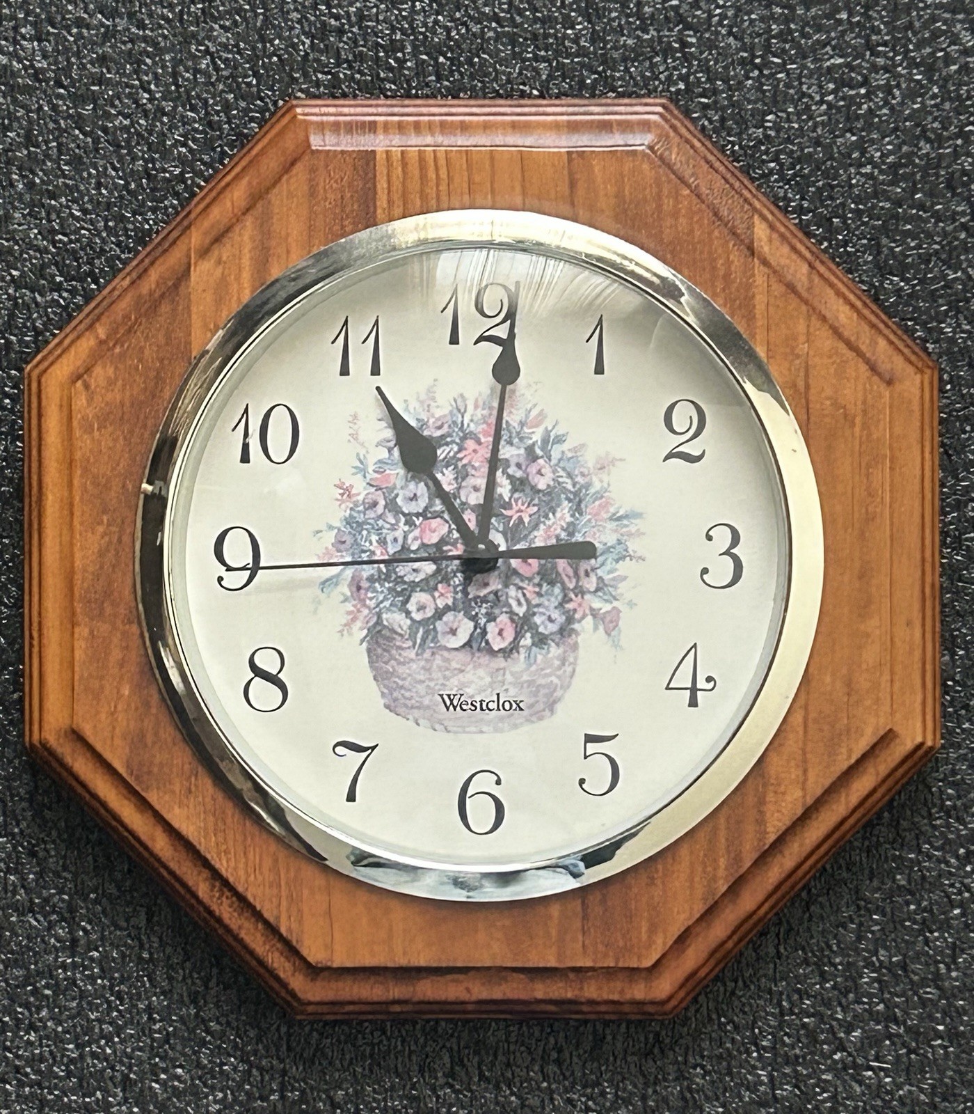 VTG Westclox • Solid Wood Octagonal Purple & Pink Flower Basket 10” Wall Clock