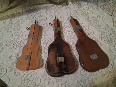 3 Vintage Wooden Rug and Handcrafts Rug Making Tool Shuttle Hook needle