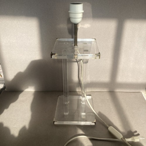 design 80 , lampe David Lange / Roche Bobois , modèle Cristale en plexiglass - 第 1/5 張圖片