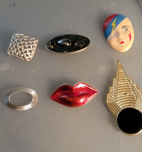 Brooch  Statement Lot Of 6 For The Younger Crowd - Bild 1 von 9