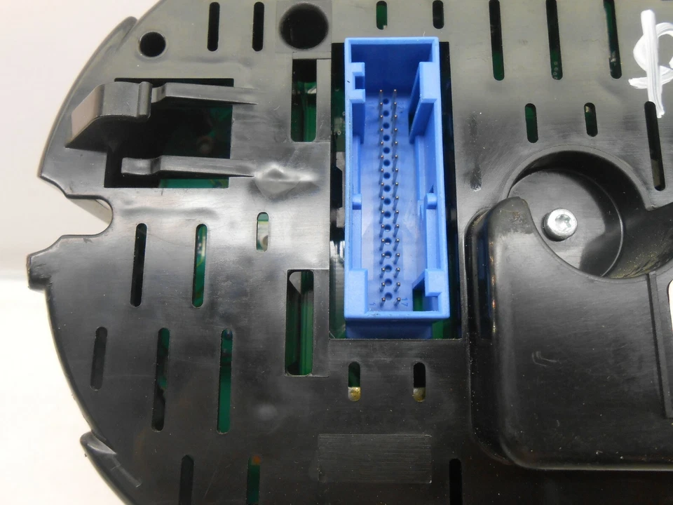 Audi A3 2009 velocímetro clúster con multifunción 8P0920982G IC 52807 SE0042 Foto 2 de 4