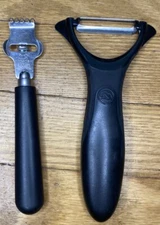 The Pampered Chef discontinued julienne slicer With Zester