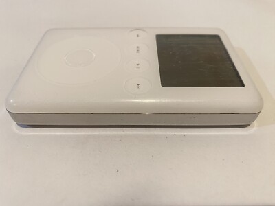 Apple iPod classic 3rd Generation White (20 GB) Good Condition