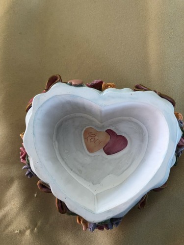 LOVE heart Trinket Box - Two Cupids sit on top of roses and lace - 3" x 2.5 - Picture 5 of 8