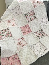 Rag quilt/throw Roses And Chennile