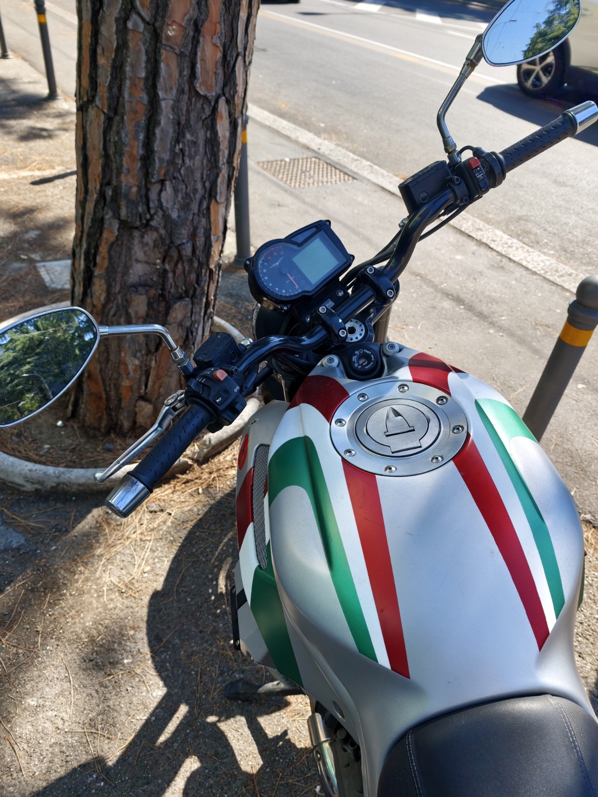 Moto Guzzi Griso 1100 foto 4