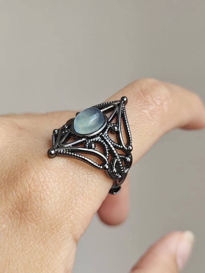 Aquamarine Gothic style Adjustable Silver Plated Ring - Image 4 of 4