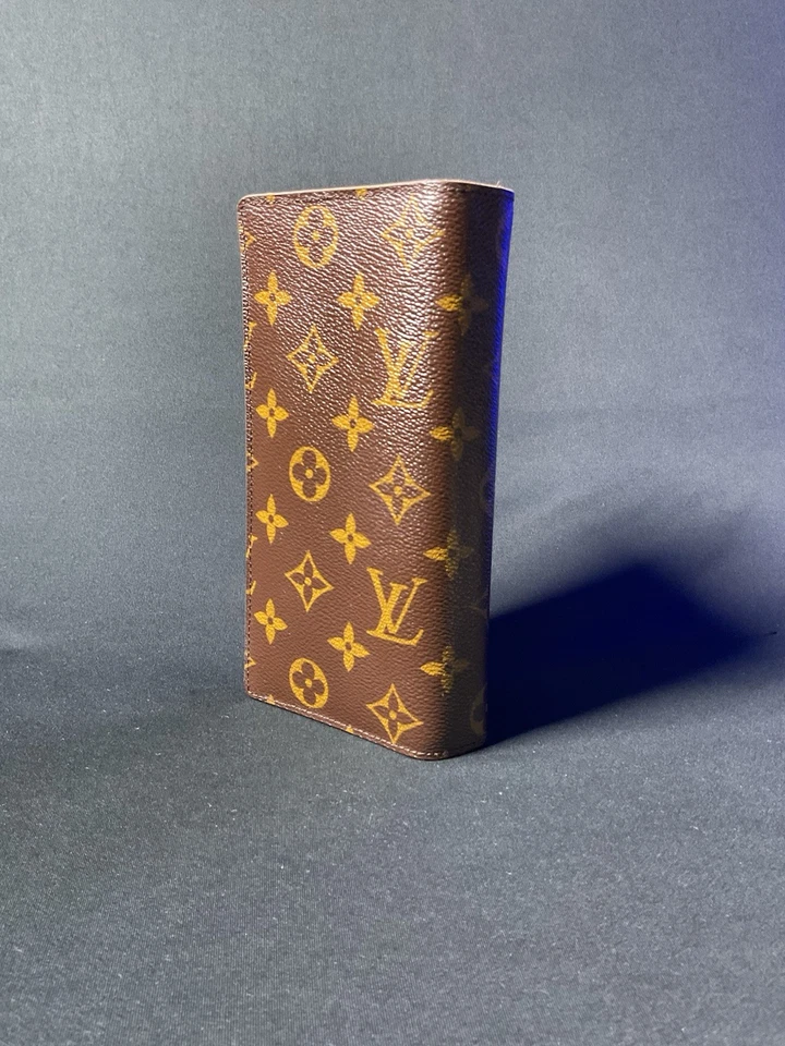 Women’s Louis Vuitton Brazza Fold Wallet Brown Gold Leather Paris Italy Spain US - Image 4 of 4