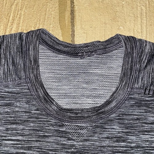 Lululemon TShirt Mens XL Gray Heather Metal Vent Tech Active Wear Workout Gym - Picture 4 of 6