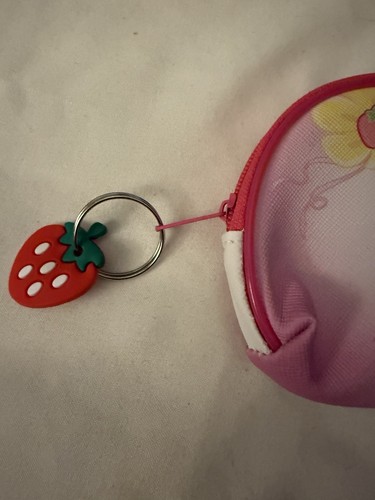 Strawberry Shortcake Coin Purse W/Flying A Kite - Picture 3 of 5