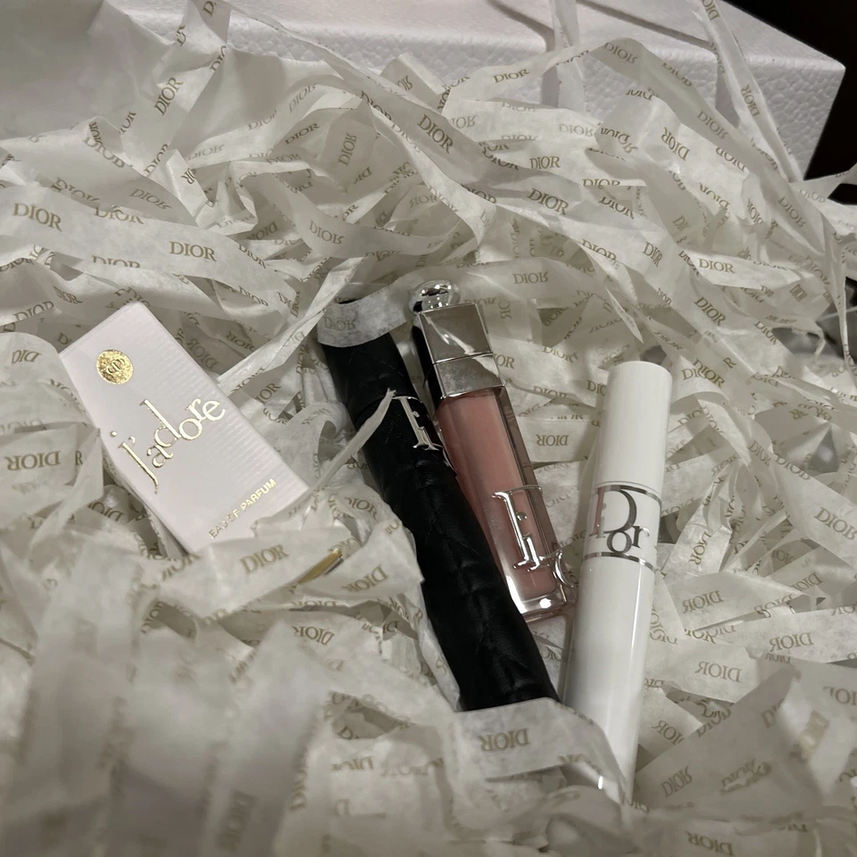 Paquete de maquillaje Dior mascarillas tamaño completo + Dior adict 001+ mini Jadore y regalo 🎁 Foto 3 de 4