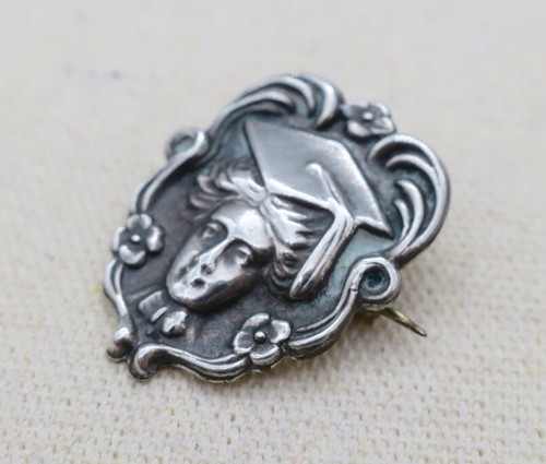Sterling Art Nouveau ~ GRADUATE PIN ~ Silver Graduation Brooch - Picture 3 of 5