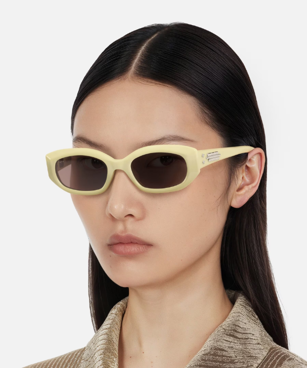 【Gentle Monster x Jennie】 Wispy Y8 YELLOW Gentle Monster x Jennie Jentle Salon Wispy Y8 Yellow, South