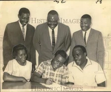 1968 Press Photo Michael Stewart signs Scholarship with Southern of Baton Rouge
