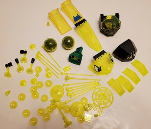 Lego-Translucent-Neon-Green-Yellow-Lot-Spaceship-Antennas-SAT-Dishes-Cockpit