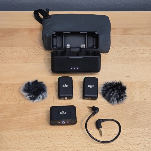 DJI Mic (2 TX+1 RX+Charging Case)Wireless Microphone for iPhone,Android,Camera 