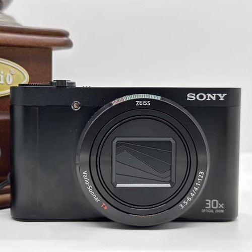 Sony Cyber-shot DSC-WX500 18.2MP Digital Camera 30x Zoom w/ Charger -90% New