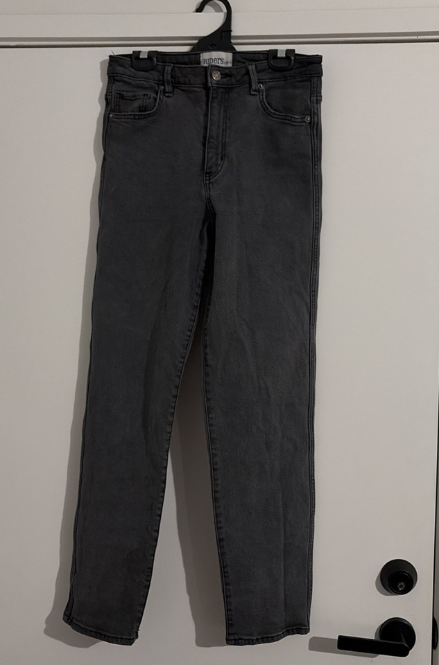 Lee Riders Hi Mom Faded Black Jeans women's size 12 Waist 30" x Length 30" x 12"