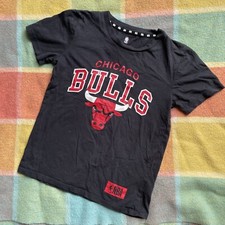 Chicago Bulls NBA T-shirt Kids 9 Cotton Faded Black Red Basketball Logo Tee