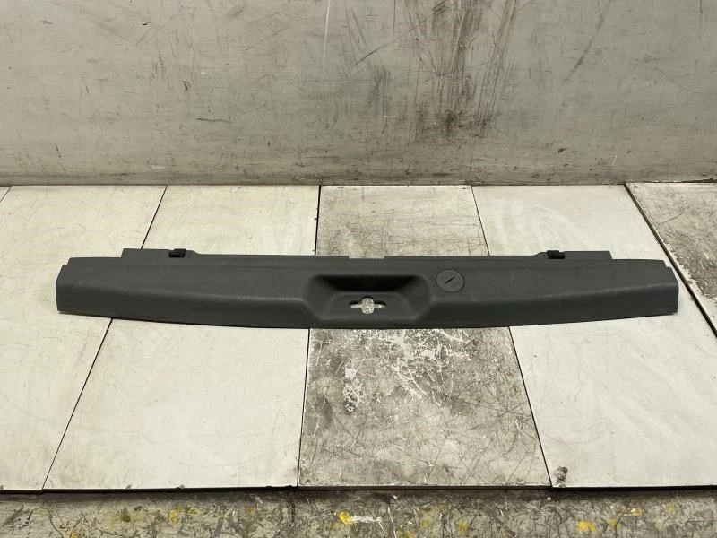 Hyundai Santa Fe 2003 alféizar trasero del maletero OEM+ Foto 2 de 4