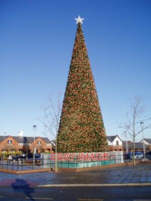 FOTO RIESEN WEIHNACHTSBAUM CHESHIRE OAKS 2008