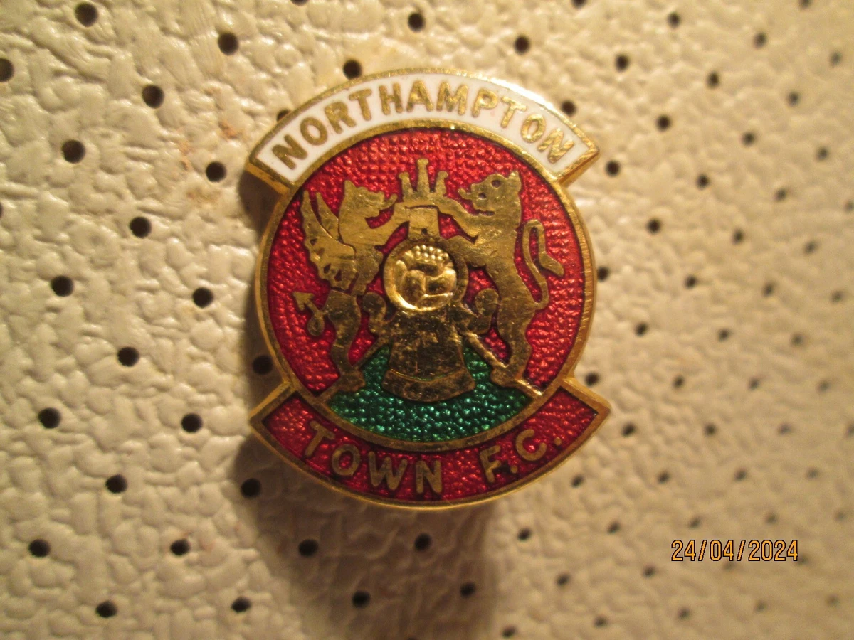 NORTHAMPTON TOWN FC OLD RARE Football Badge Insigne Abzeichen