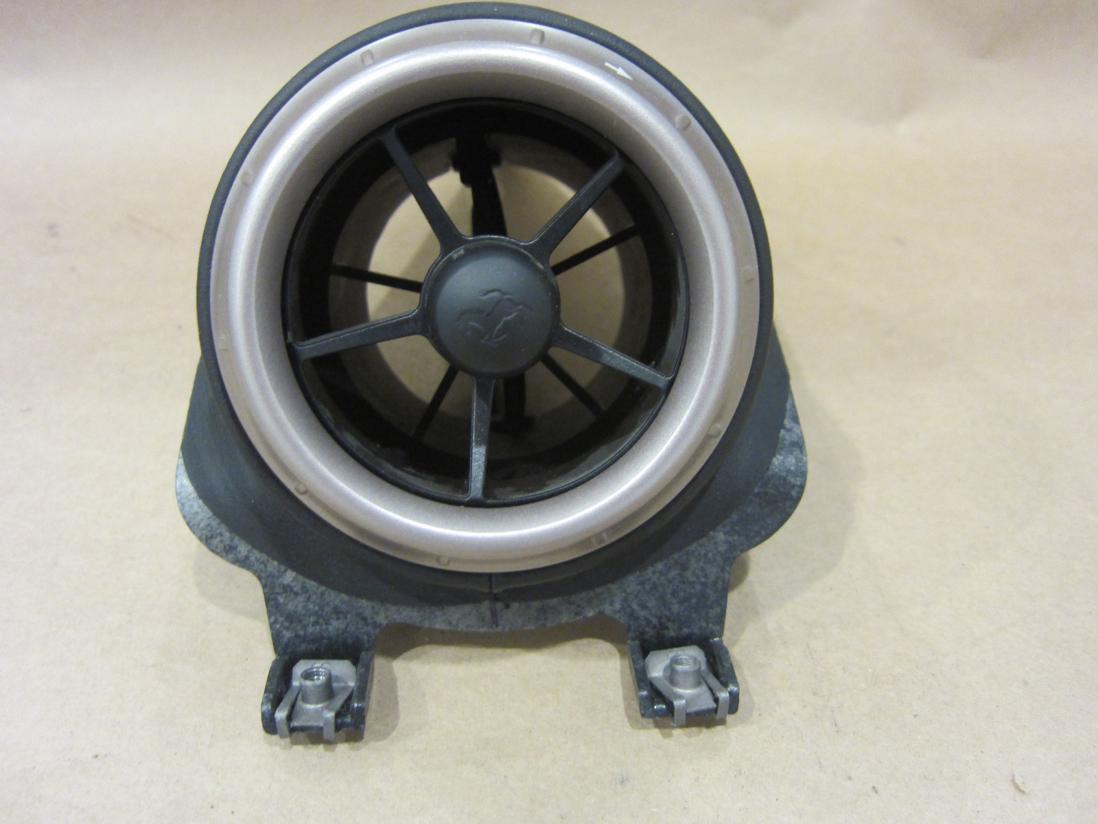 Ferrari California. Central Dash Air Vent Complete. Part# 80802200 & 81986900