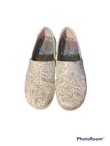 meredith nursing shoes