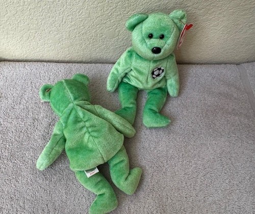 TY Beanie Baby - KICKS the Soccer Bear (8.5 inch) - MWMTs Stuffed Animal Toy - Picture 2 of 3