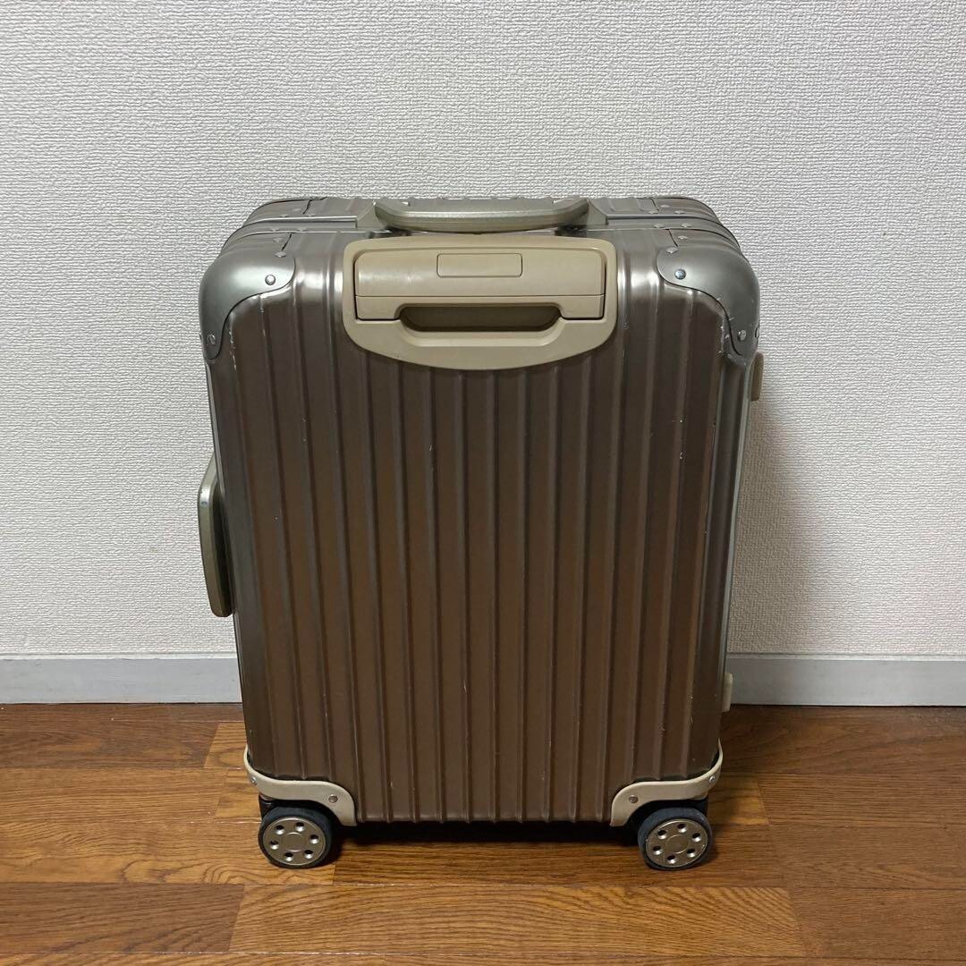 【専用】RIMOWA TOPAS TITANIUM Shop Rimowa Topas Titanium IATA Luggage 21&qu – Luggage Factory