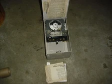 Tork Model 7200Z Astronomic Time Switch  120 VAC / 60 HZ 40MPS