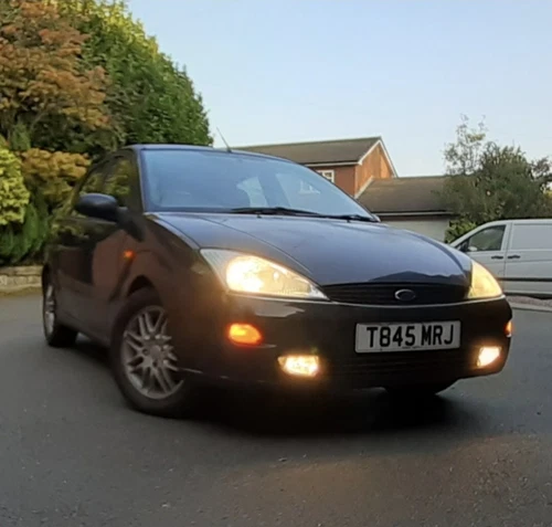 Ford Focus 2ltr Ghia - Picture 1 of 1